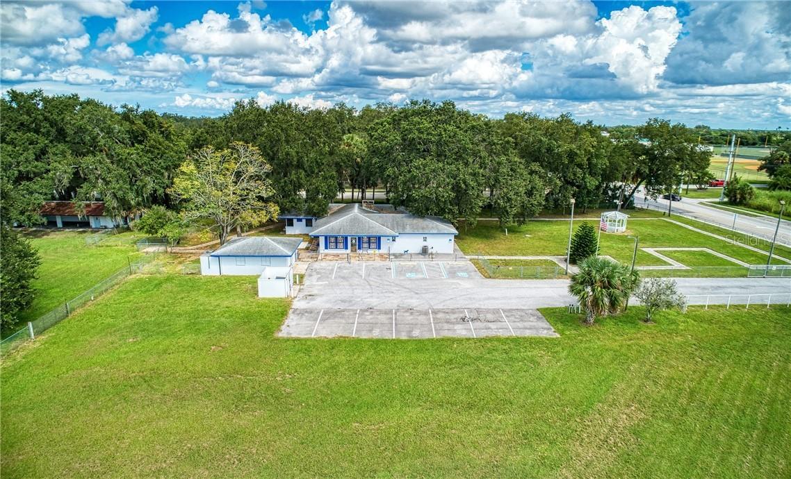 2016 27th St., Bradenton, FL 34208