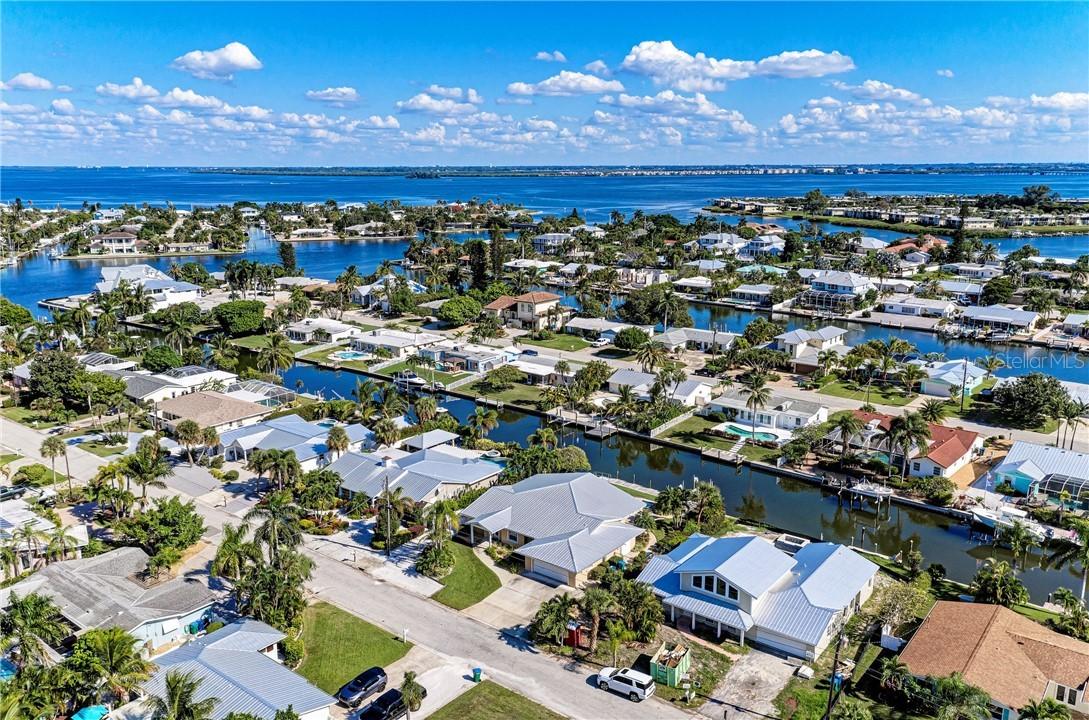 521 69th St., Holmes Beach, FL 34217