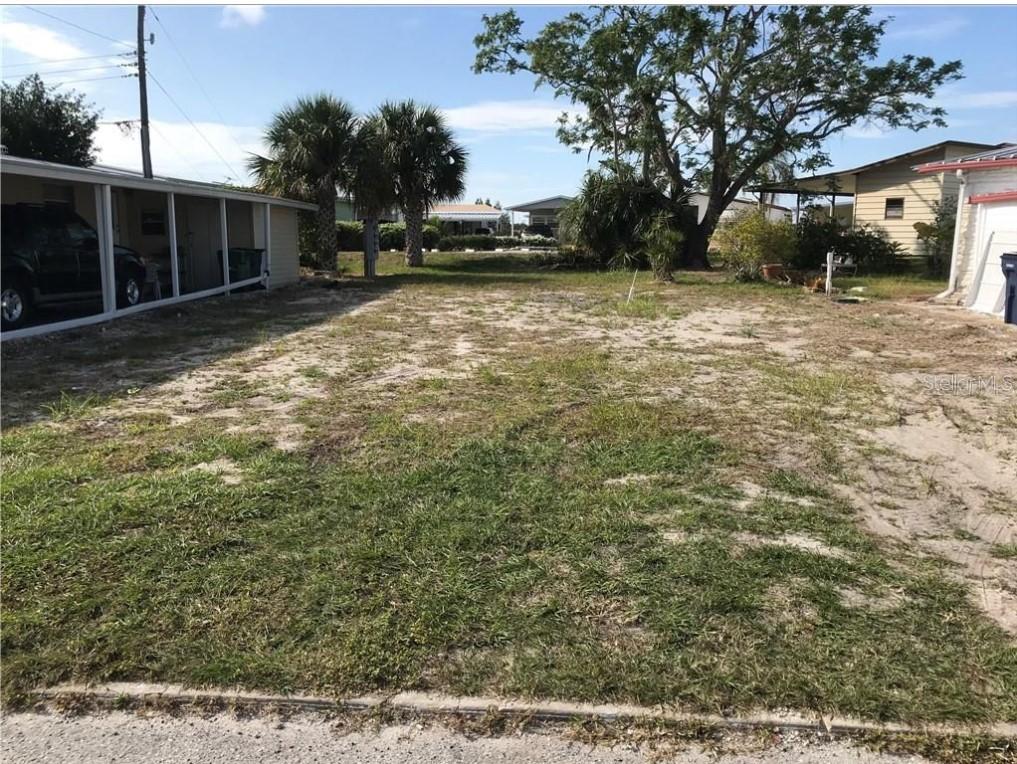 203 Bimini Dr., Palmetto, FL 34221