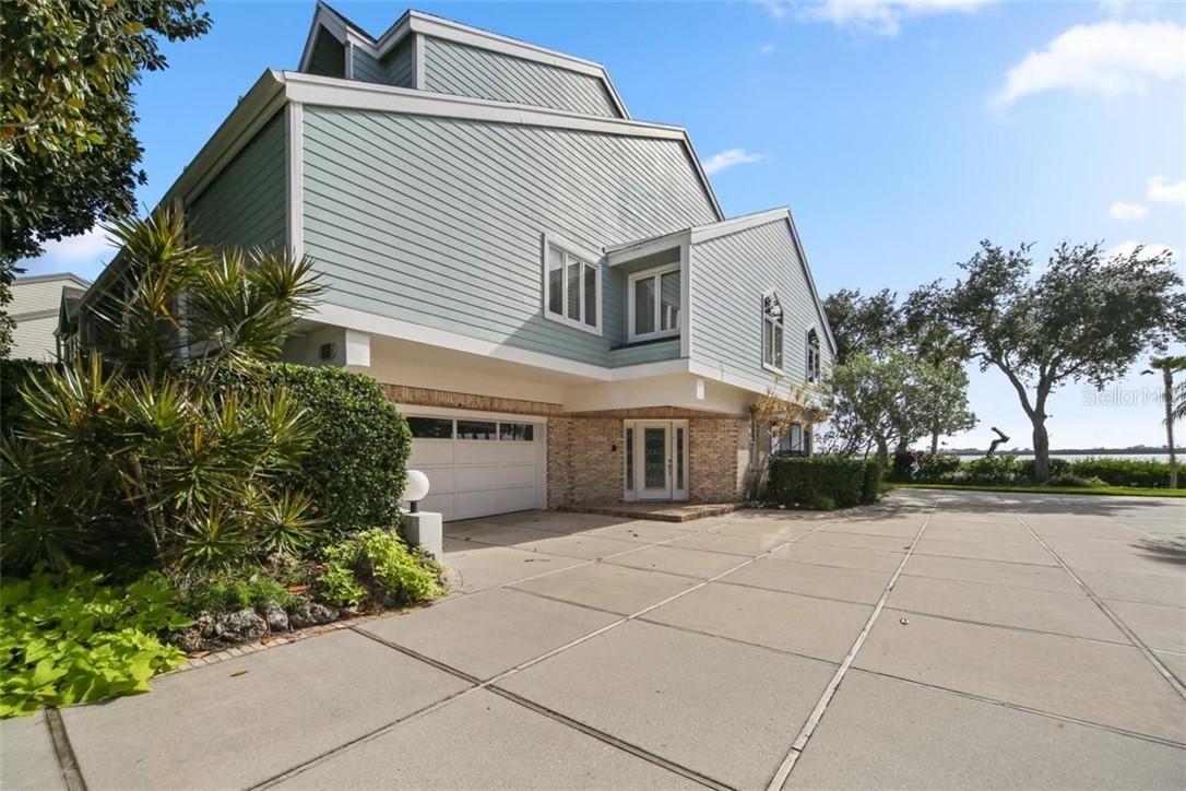 55 Tidy Island Blvd., Bradenton, FL 34210