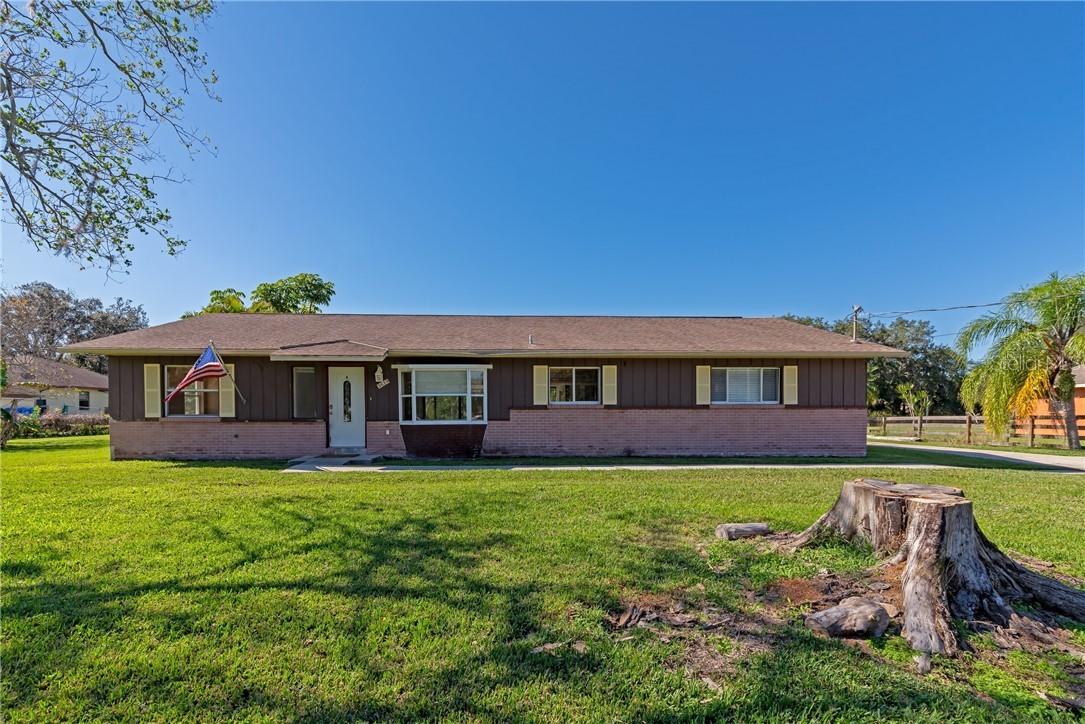 3619 34th St., Bradenton, FL 34208