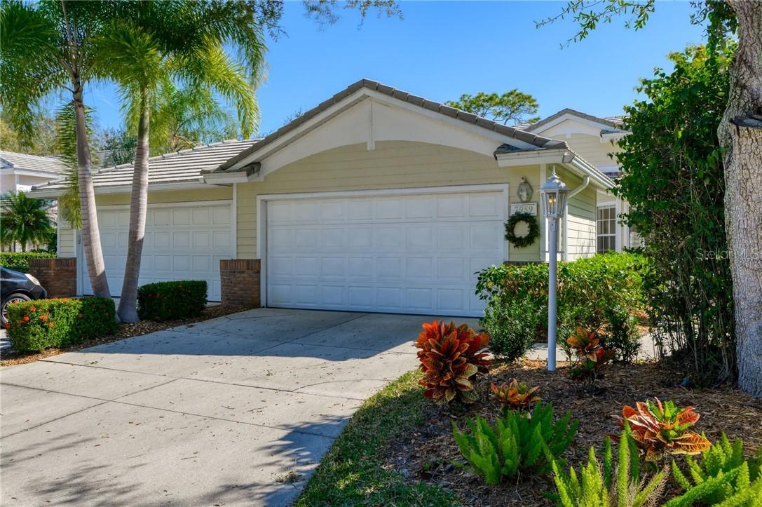 7959 Whitebridge Glen, University Park, FL 34201