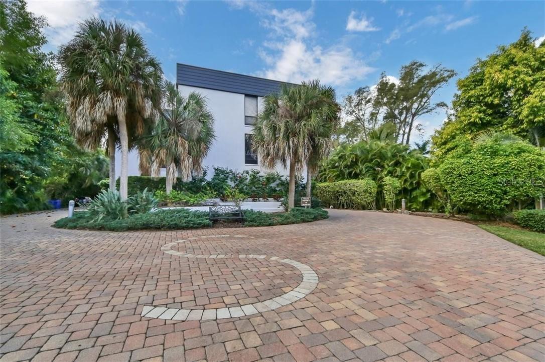 5135 Gulf Of Mexico Dr. #203, Longboat Key, FL 34228