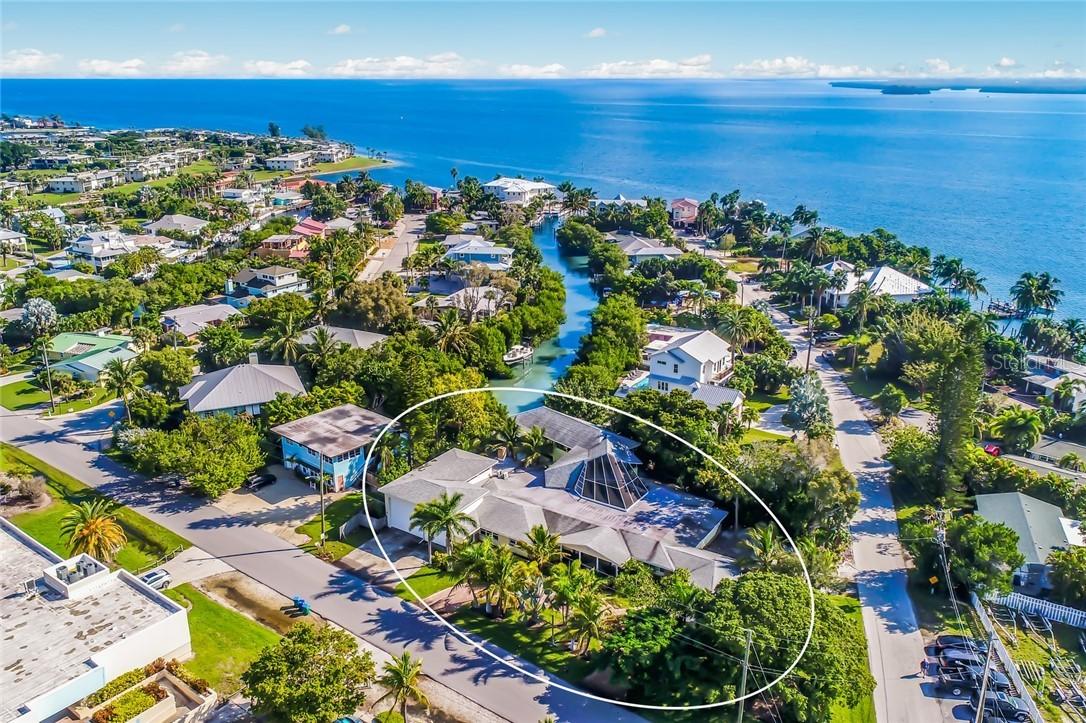 5601 Flotilla Dr., Holmes Beach, FL 34217