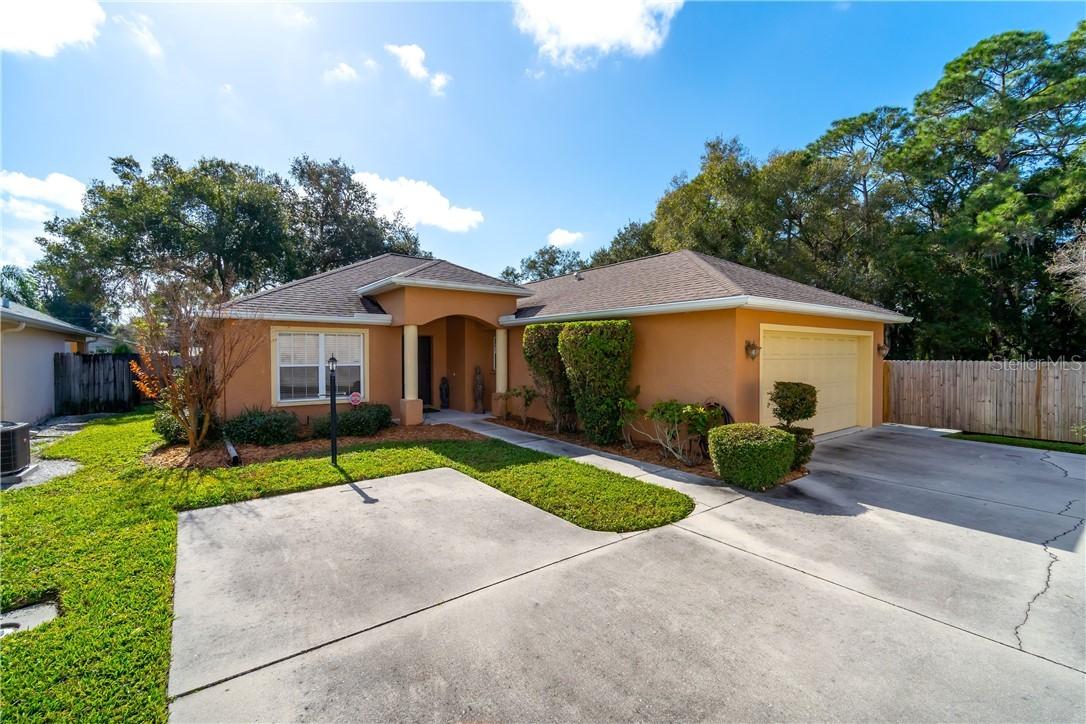 1880 Summer Walk Cir., Sarasota, FL 34232