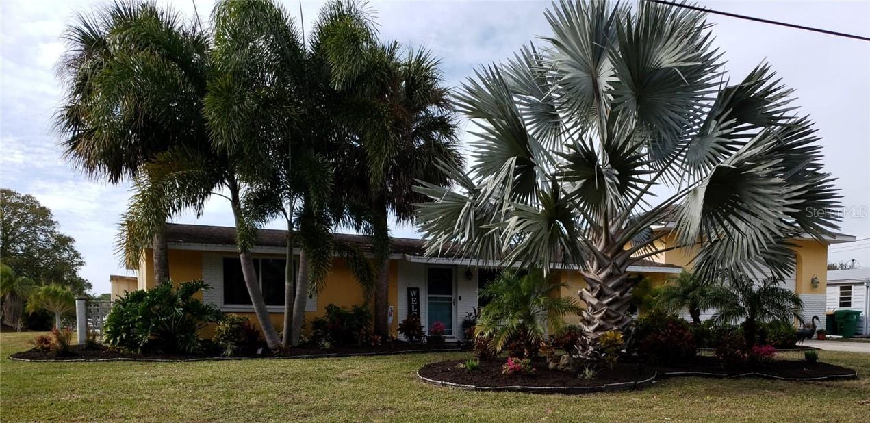 990 Lampp Dr., Englewood, FL 34223