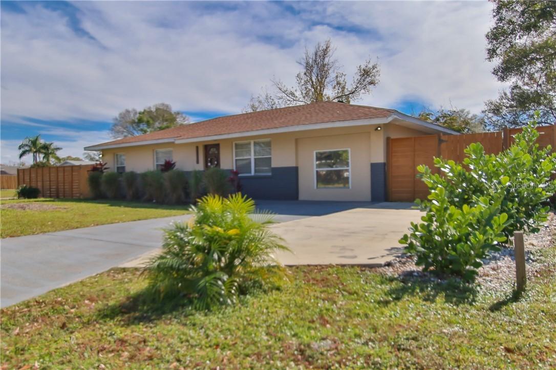 6610 1st Ave., Bradenton, FL 34208