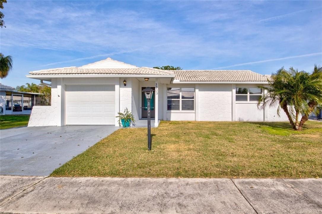 3705 Joyce Dr., Bradenton, FL 34208