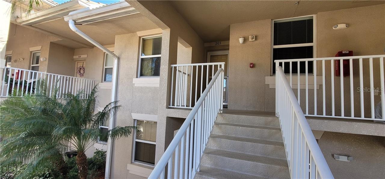 819 Fairwaycove Ln #205, Bradenton, FL 34212