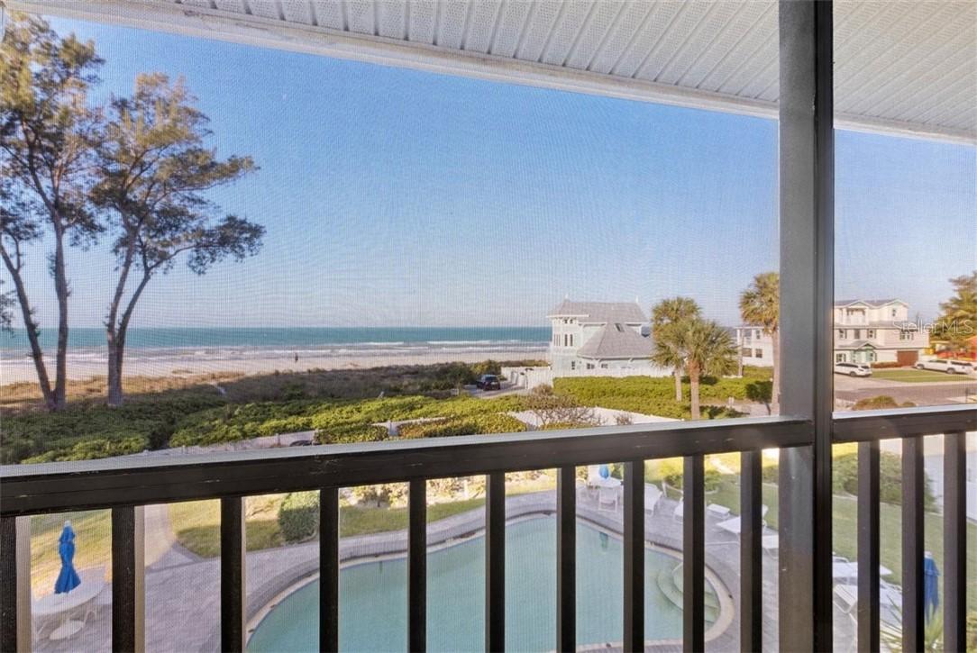2716 Gulf Dr #204, Holmes Beach, FL 34217