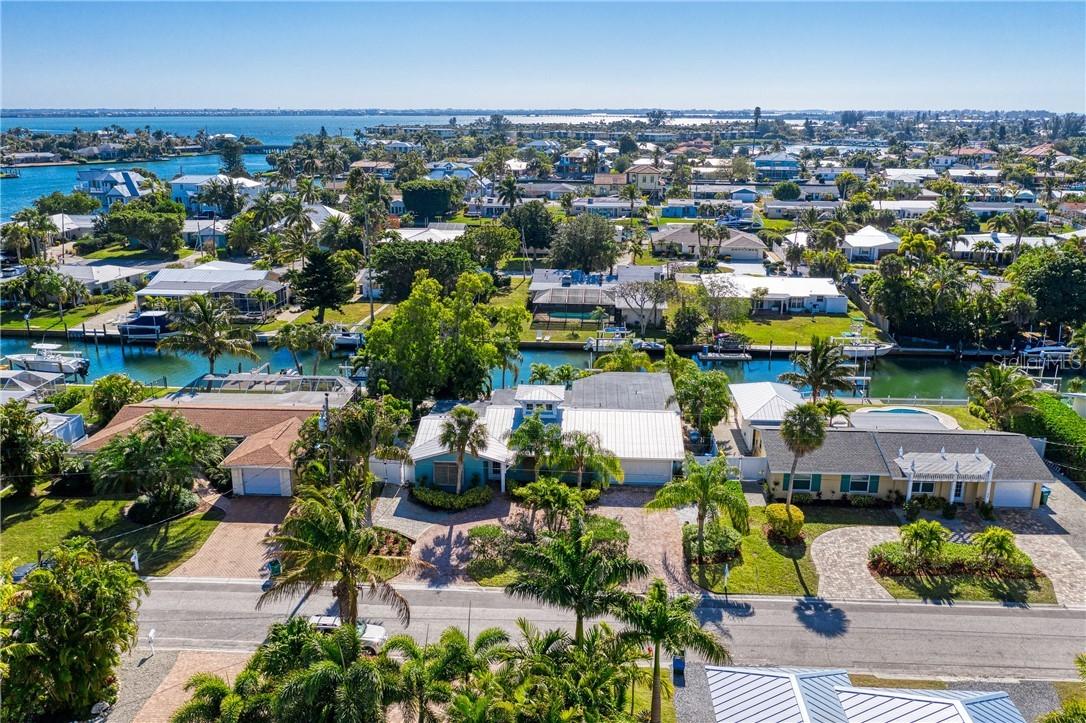 527 70th St., Holmes Beach, FL 34217