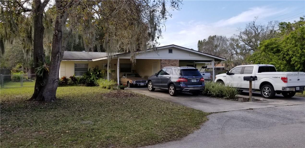 5204 23rd St., Bradenton, FL 34207