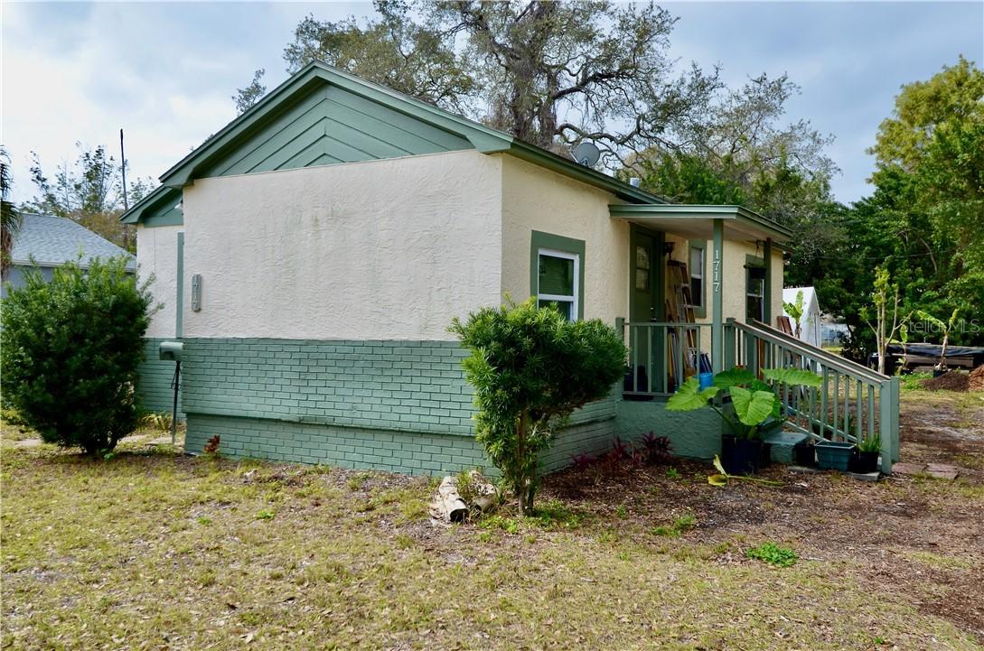 1717 44th St., St Petersburg, FL 33711