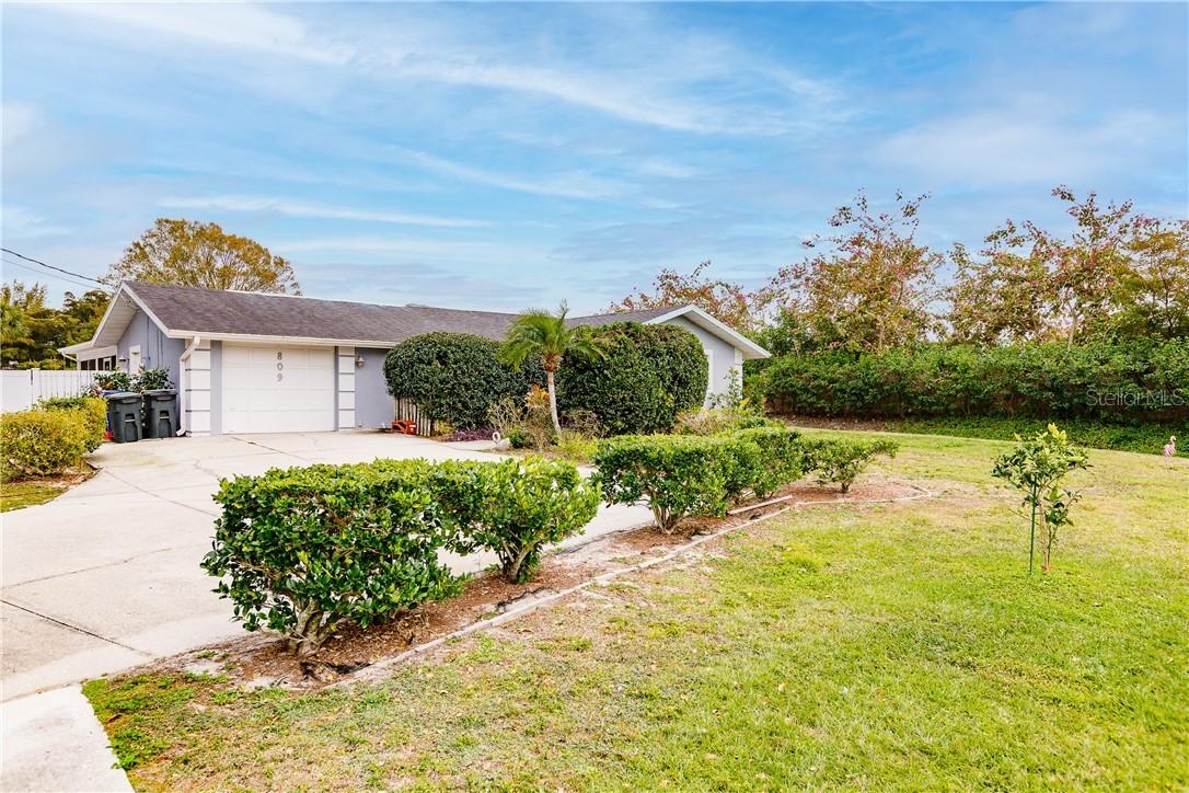 809 Sarabay Rd., Osprey, FL 34229