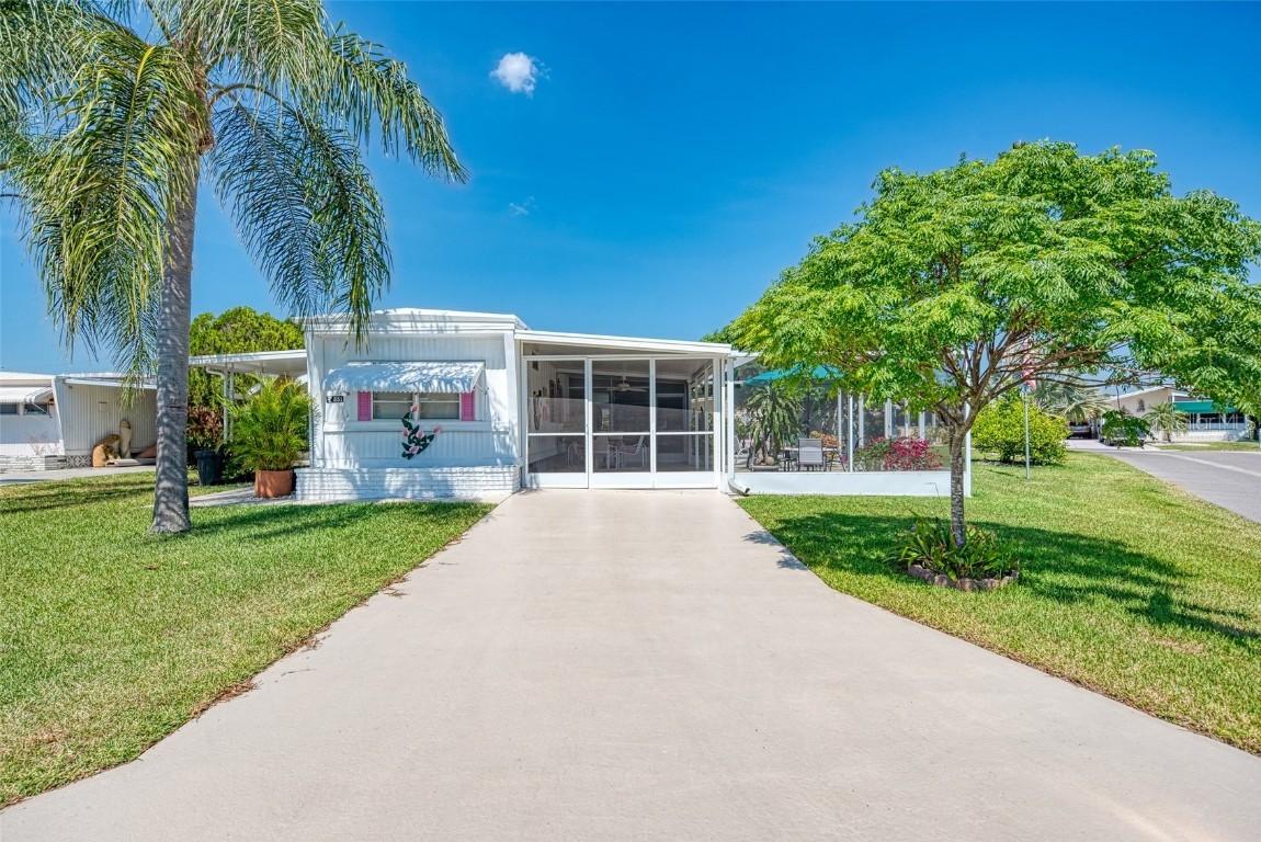 351 Blackburn Blvd., North Port, FL 34287