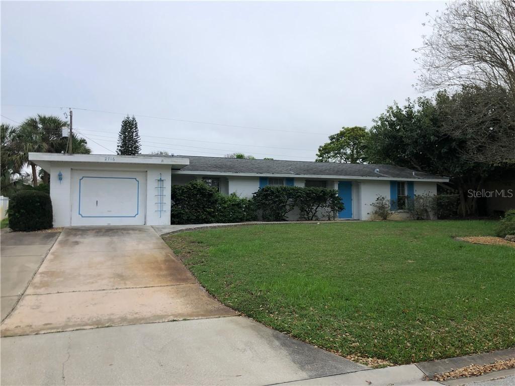 2716 Wisteria Pl., Sarasota, FL 34239