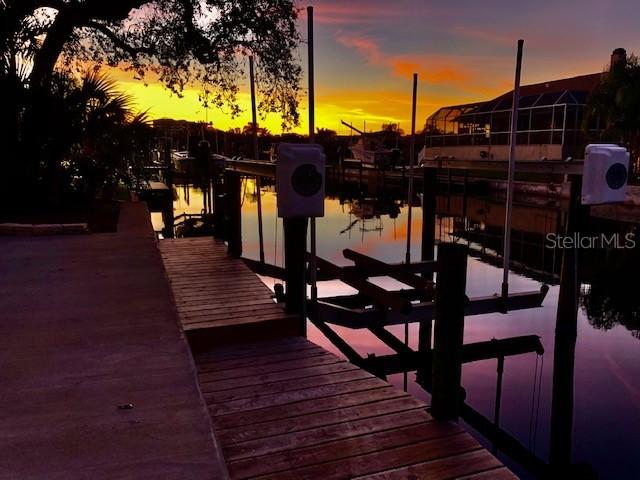 1633 Ridgewood Ln., Sarasota, FL 34231