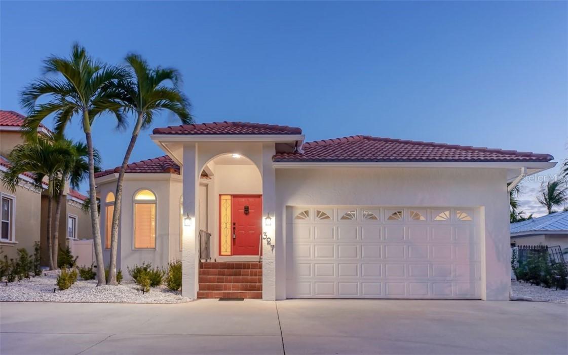 327 S Washington Dr., Sarasota, FL 34236