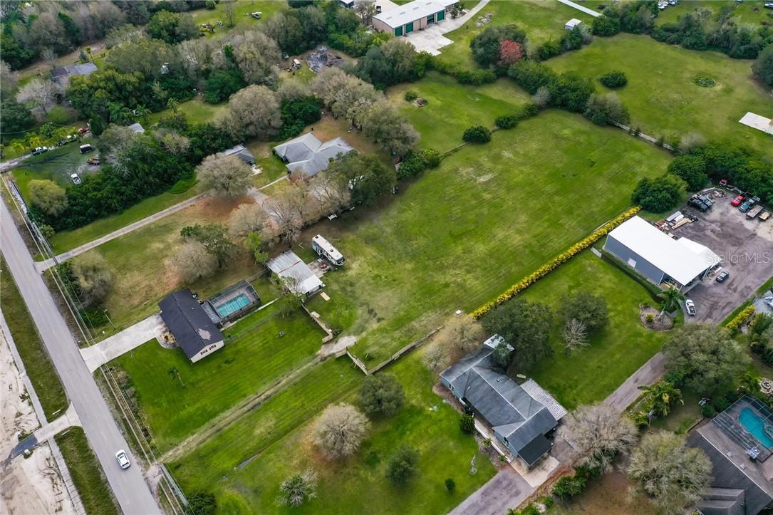 6420 E 44th Ave., Bradenton, FL 34203