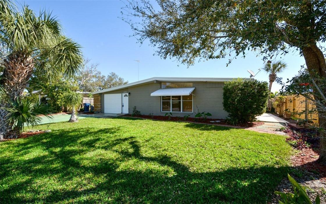 6735 Georgia Ave., Bradenton, FL 34207