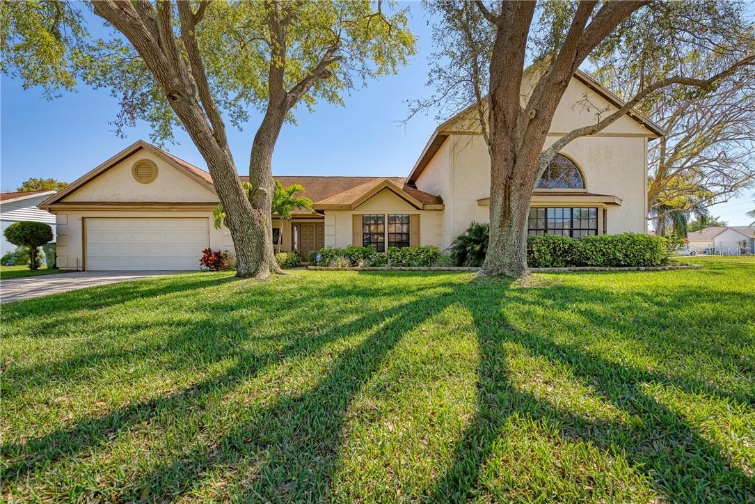 6931 32nd Ave., Bradenton, FL 34209