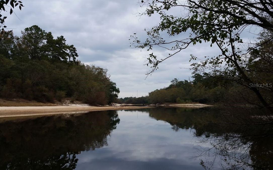 595 Seminole Ln., Sopchoppy, FL 32358