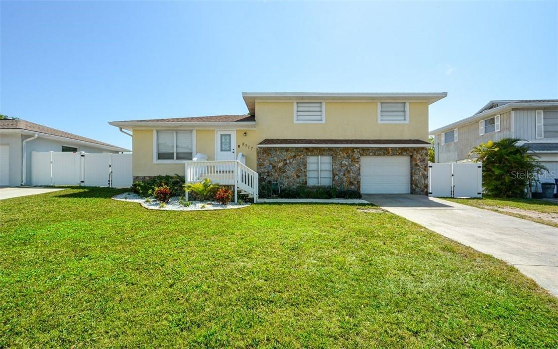 8517 43rd Ave., Bradenton, FL 34209