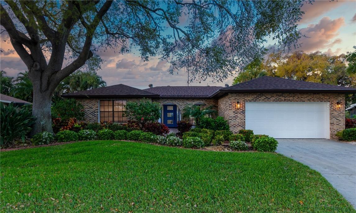 8607 50th Ave., Bradenton, FL 34210