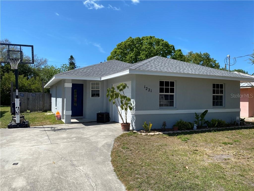 1221 11th Ave., Palmetto, FL 34221