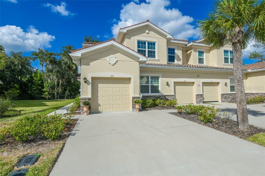 8302 Enclave Way #102, Sarasota, FL 34243