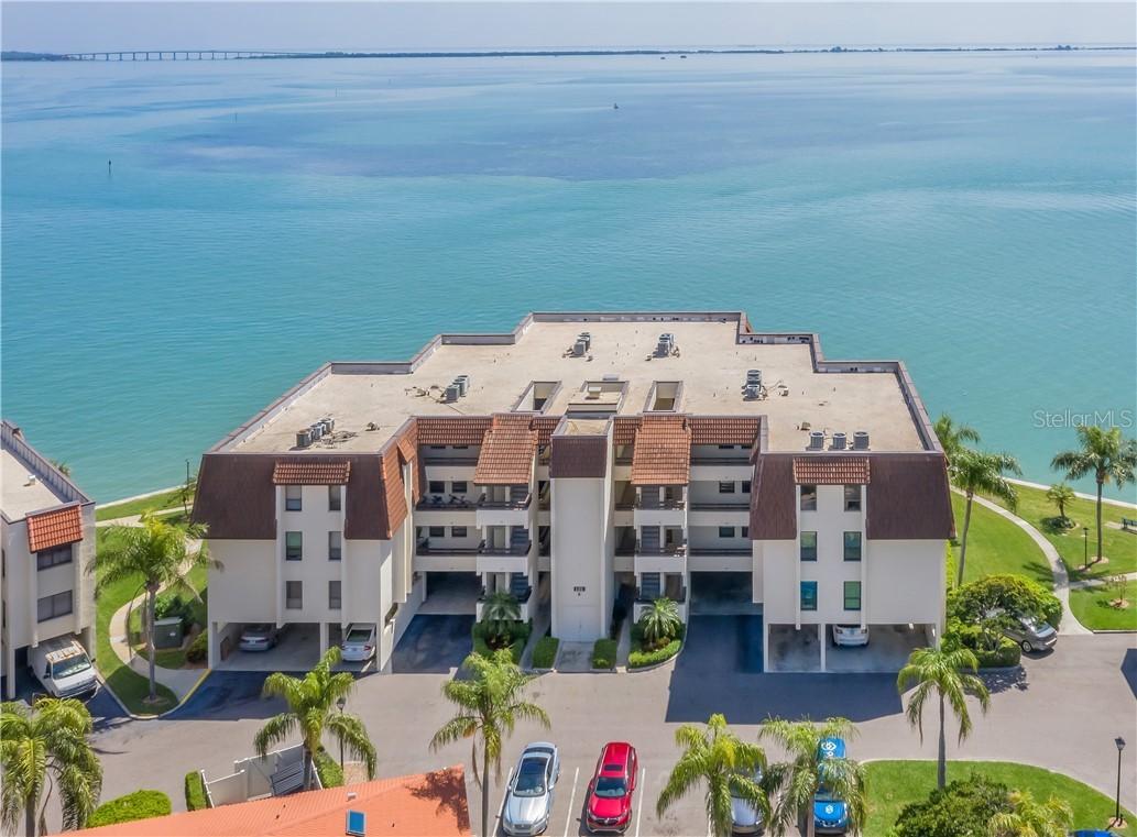 135 1st St. #103, Tierra Verde, FL 33715