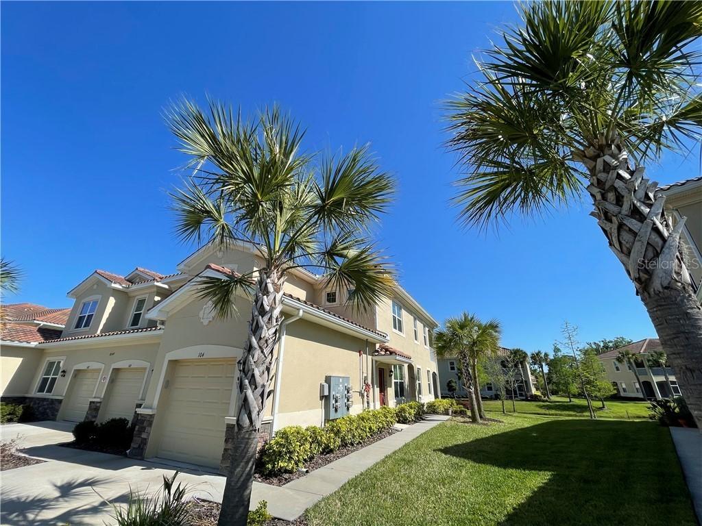 8269 Enclave Way #104, Sarasota, FL 34243