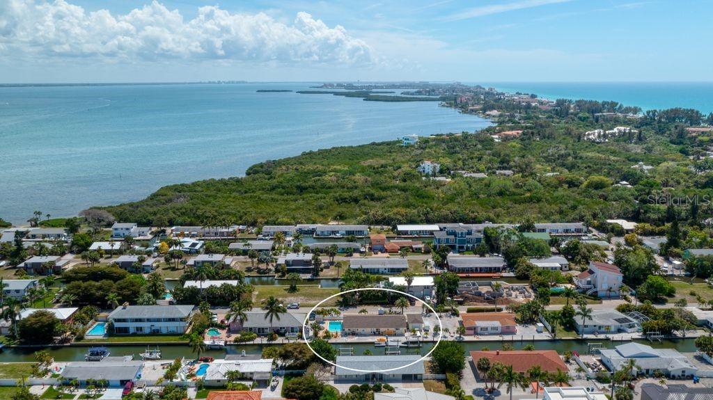 711 Tarawitt Dr., Longboat Key, FL 34228