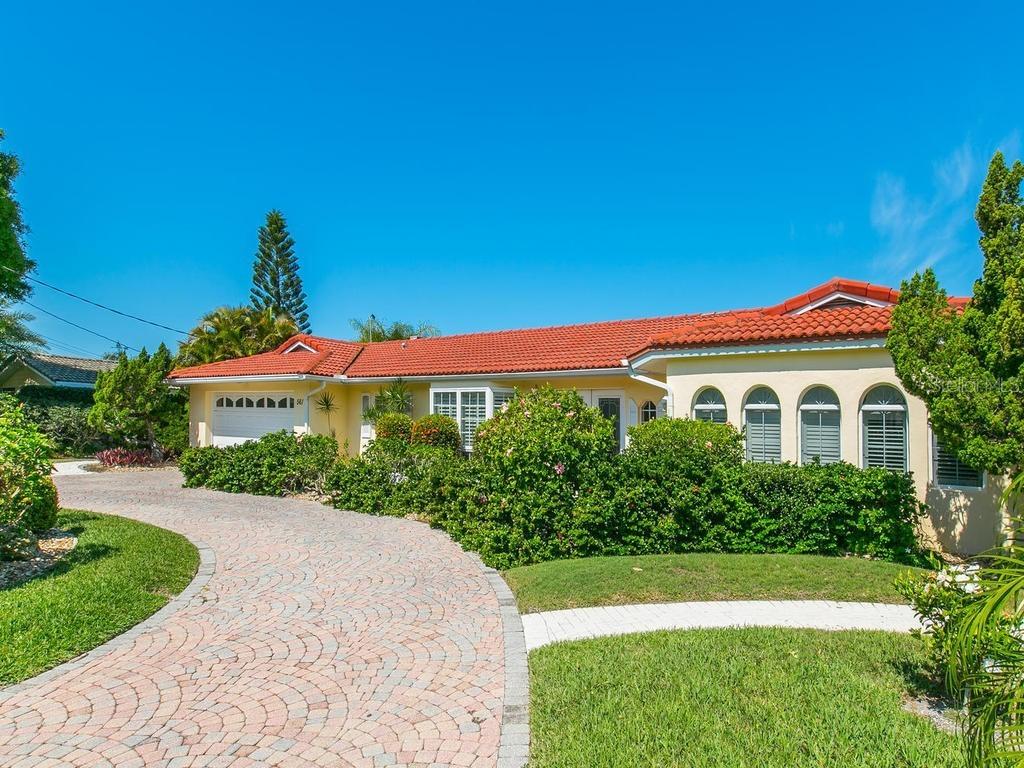 561 Halyard Ln., Longboat Key, FL 34228