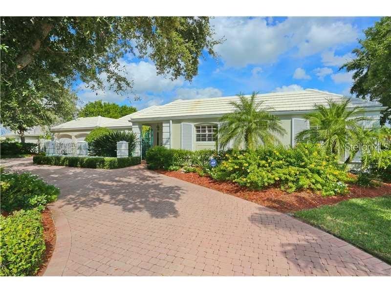 585 S Spoonbill Dr., Sarasota, FL 34236