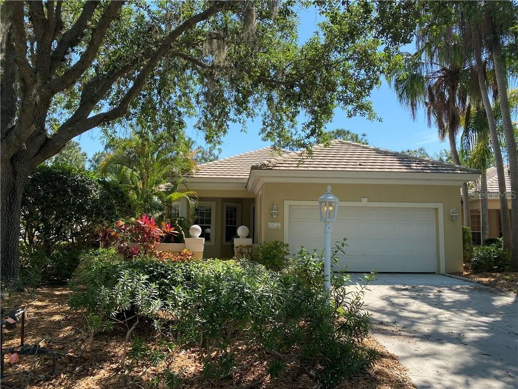 7207 Kensington Ct., University Park, FL 34201