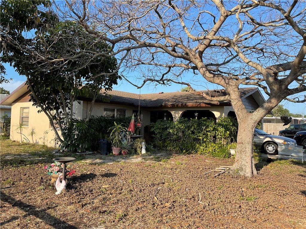 6020 42nd Ave., Bradenton, FL 34209