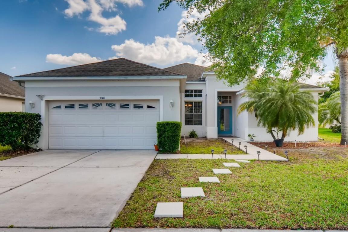 3201 Donington Castle Ln., Land o' Lakes, FL 34638