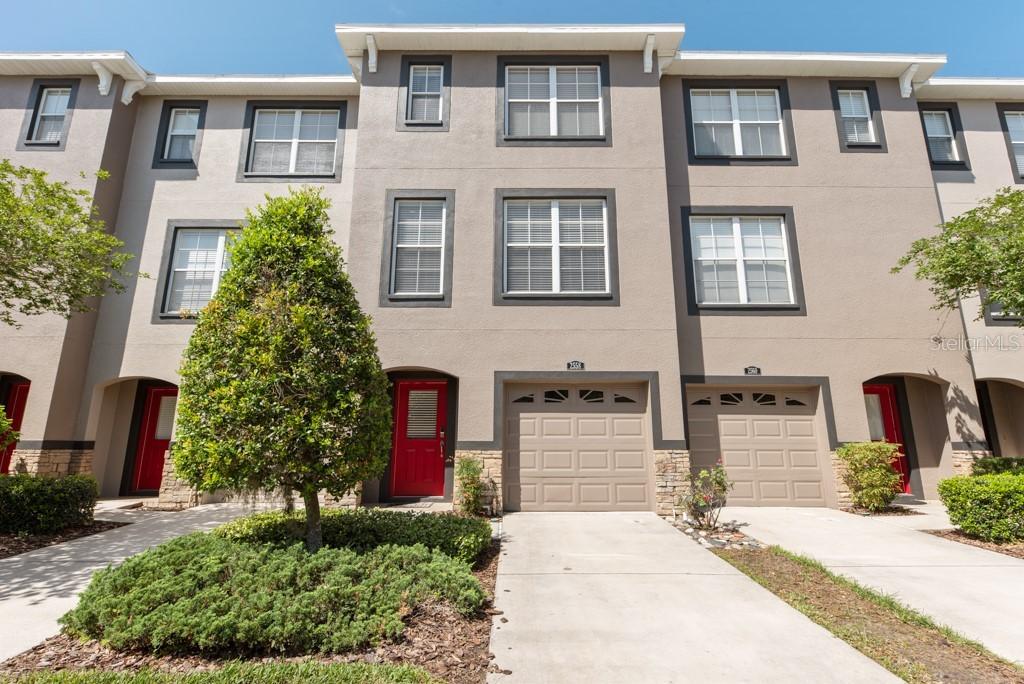 2558 Middleton Grove Dr., Brandon, FL 33511