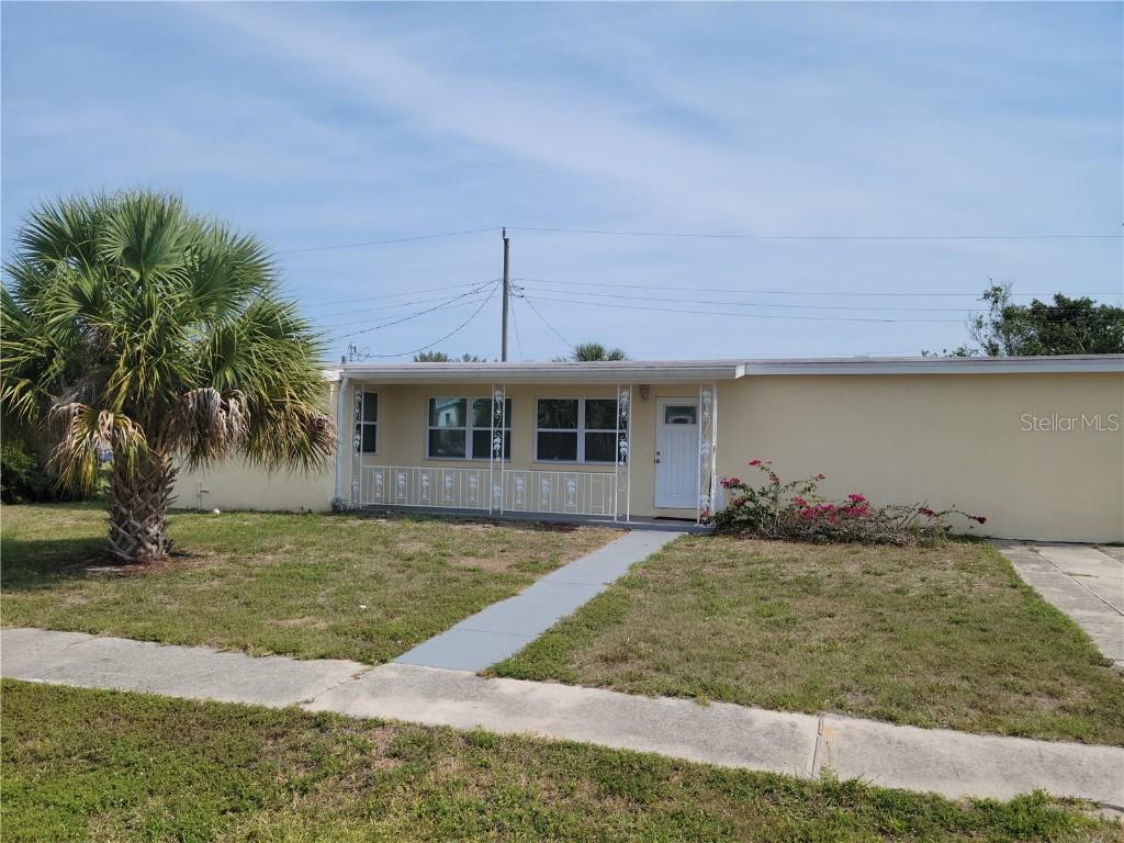 680 Sharon Cir., Port Charlotte, FL 33952