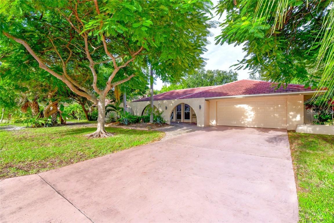 473 Partridge Cir., Sarasota, FL 34236