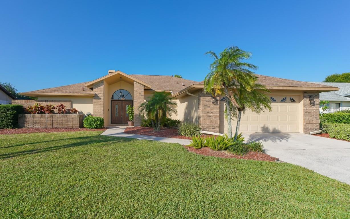 4222 Augusta Ter., Bradenton, FL 34203