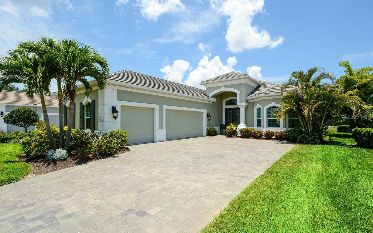 6715 Curzon Ter., University Park, FL 34201