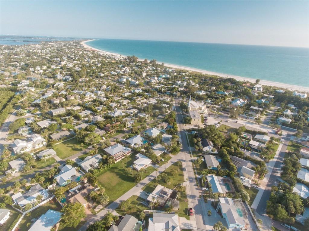 207 84th St., Holmes Beach, FL 34217