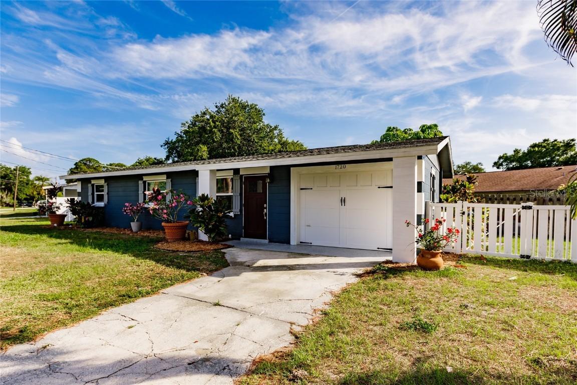 1720 Ingram Ave., Sarasota, FL 34232