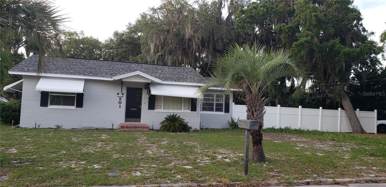 201 E Floral Ave., Eustis, FL 32726