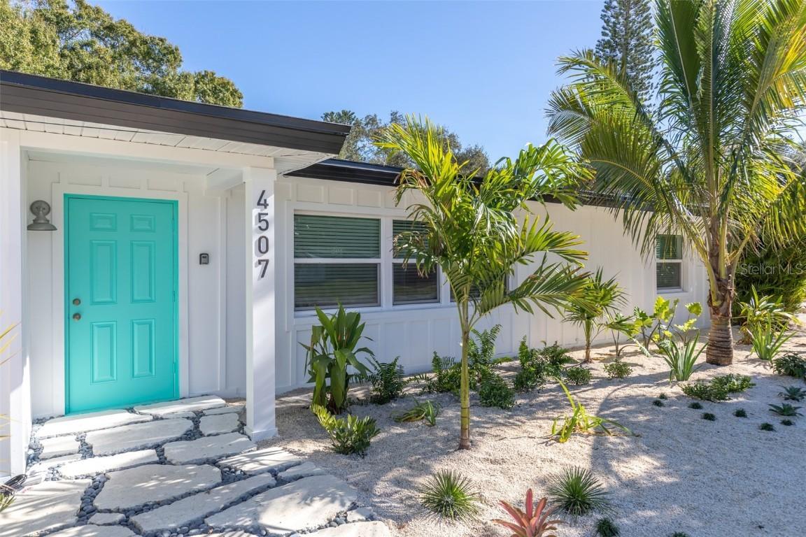4507 99th St., Bradenton, FL 34210