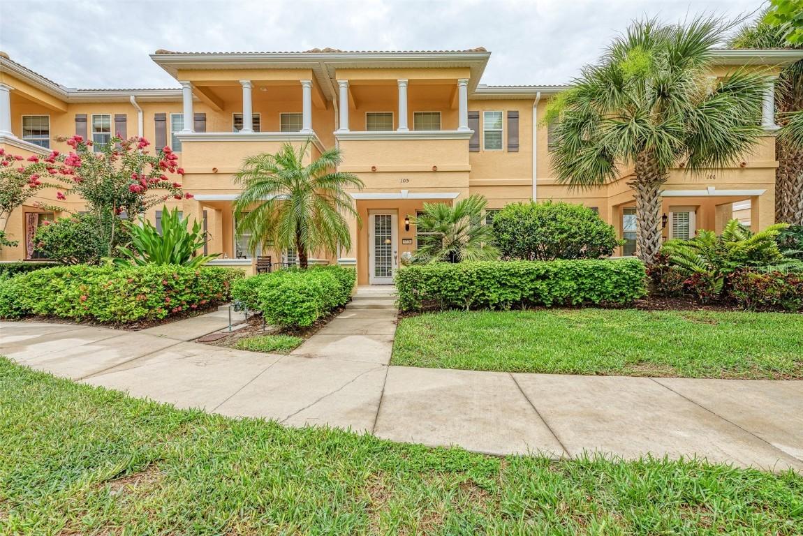 3726 82nd Avenue Cir. #105, Sarasota, FL 34243