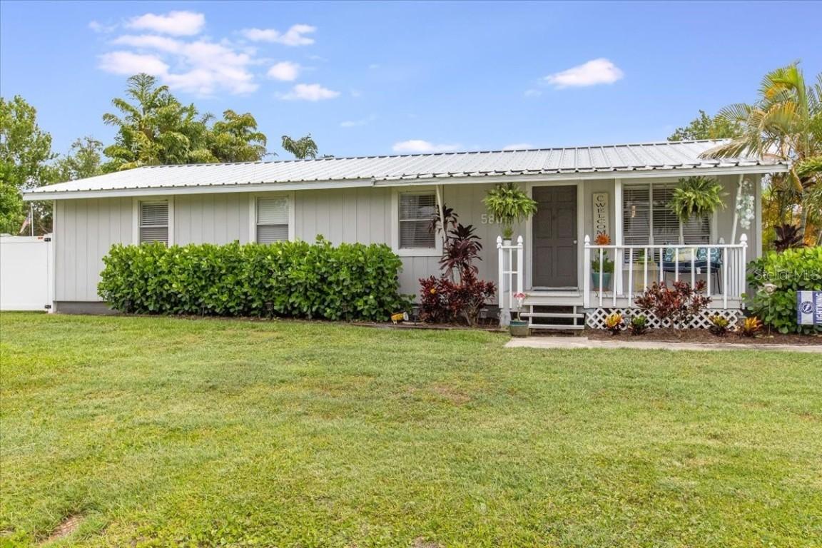 5804 28th Avenue Dr., Bradenton, FL 34208