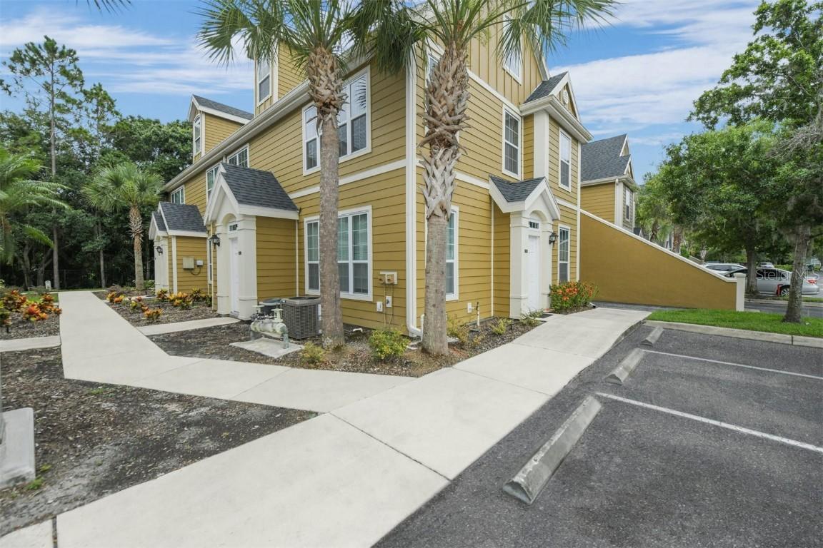 5551 Rosehill Rd. #201, Sarasota, FL 34233